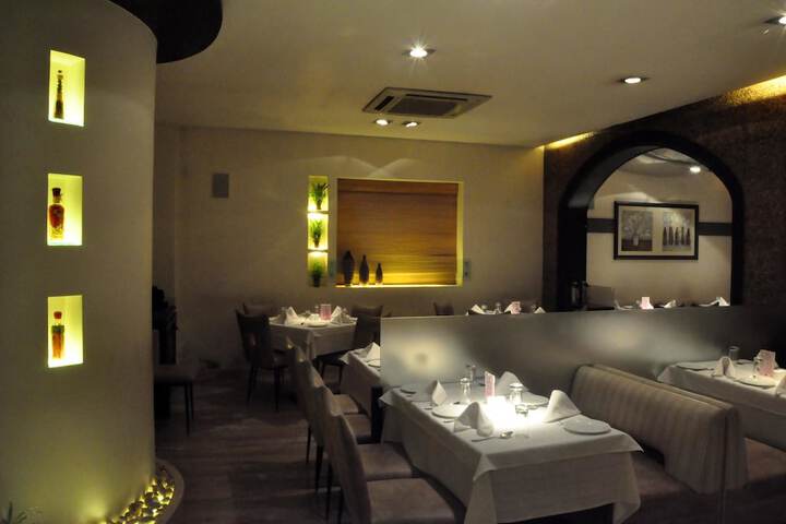 Dining Photos