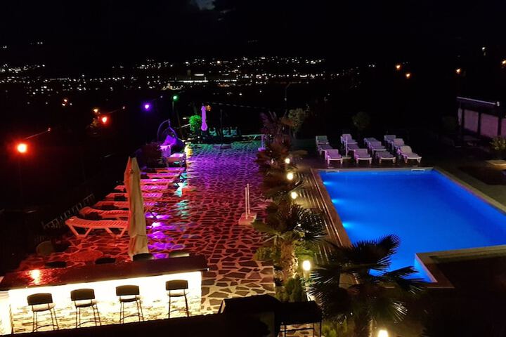 Hotel 52 of 55