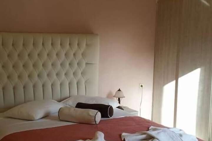 Room 4 of 41
