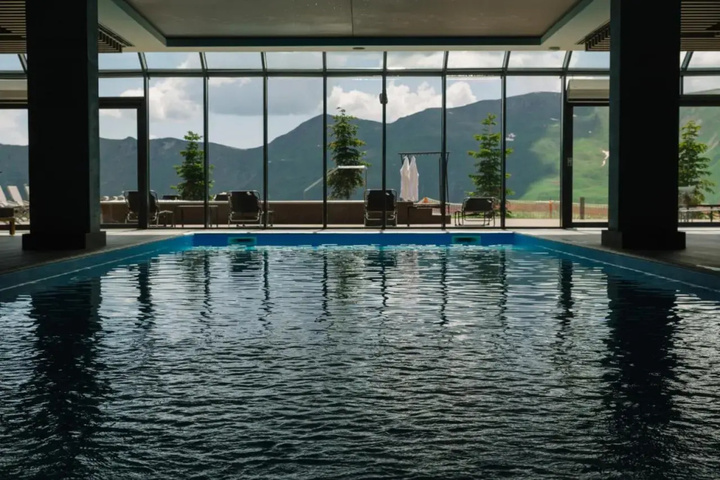 Pool 21 of 39