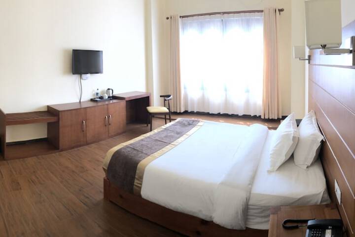 Room 9 of 24
