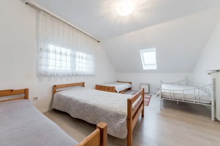 Room 2 of 16