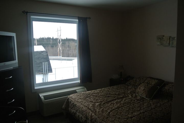 Room 3 of 28