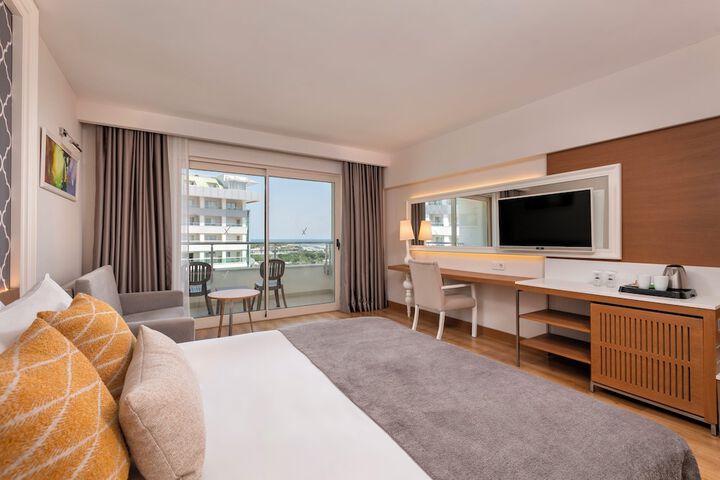 Room 30 of 280