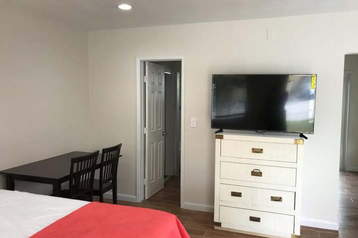 Room 11 of 50