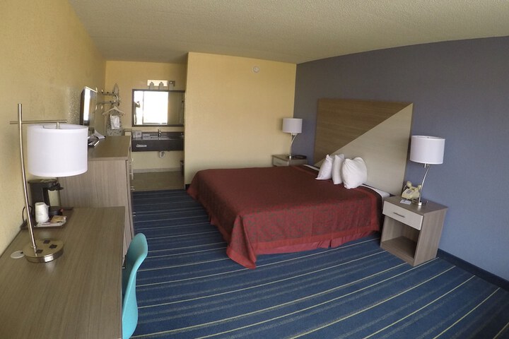 Room 19 of 47