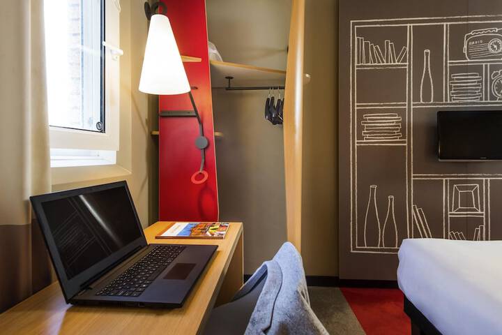 Room 14 of 46
