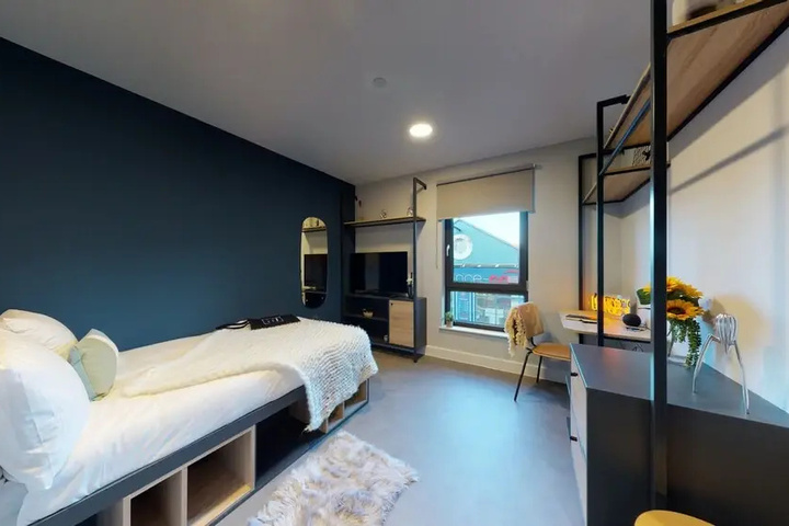 Room 2 of 13
