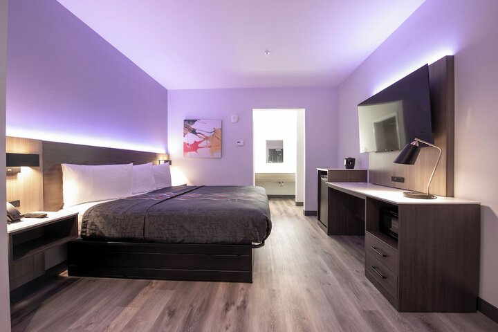 Room 2 of 11