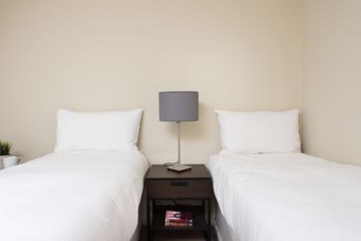 Room 10 of 24