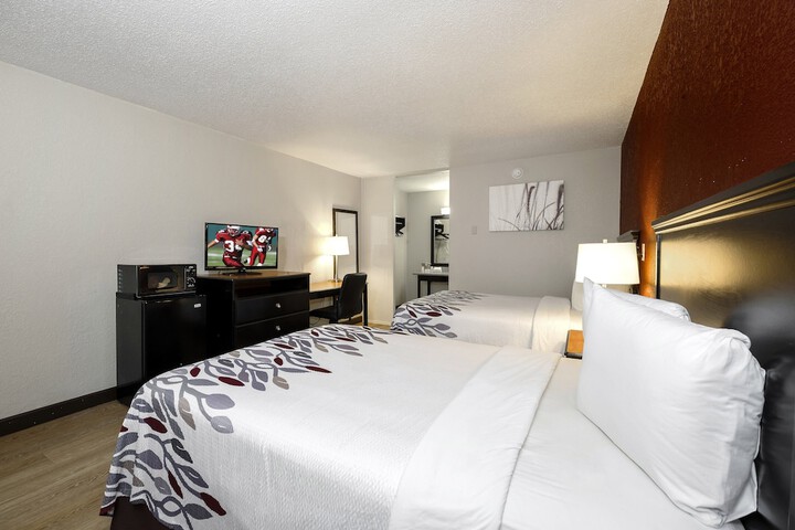 Deluxe 2 Double Beds (5 of 7)