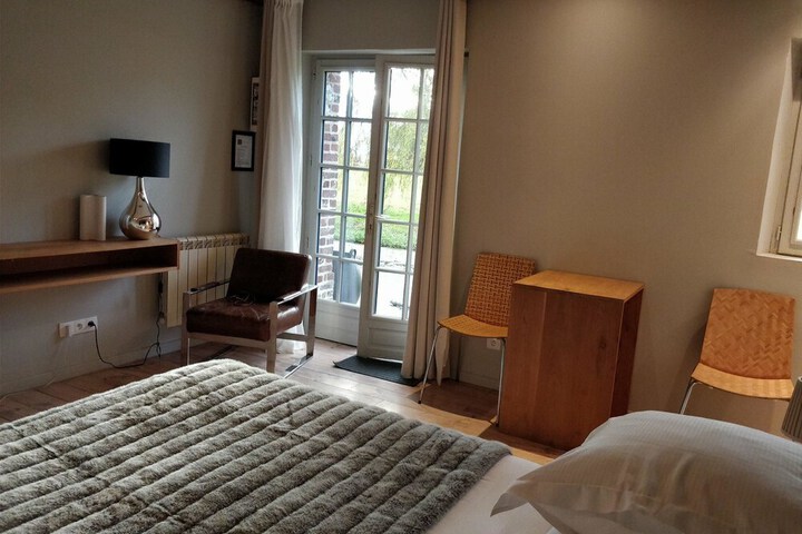 Room 16 of 62