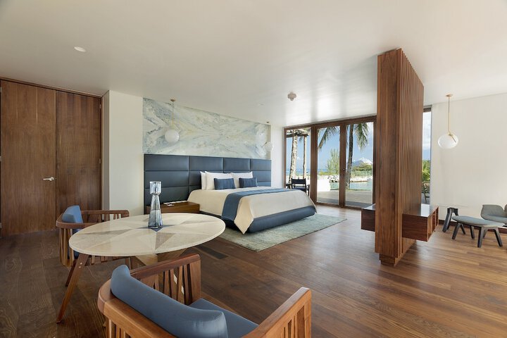 Room 10 of 192