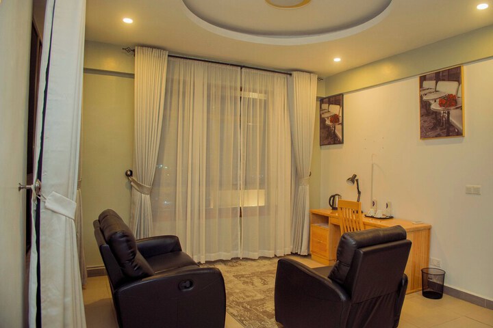 Room 28 of 49