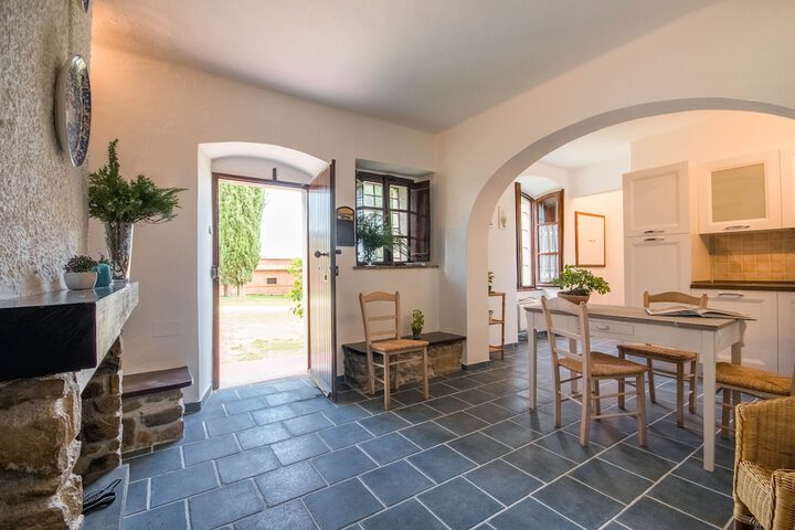 Room 65 of 143