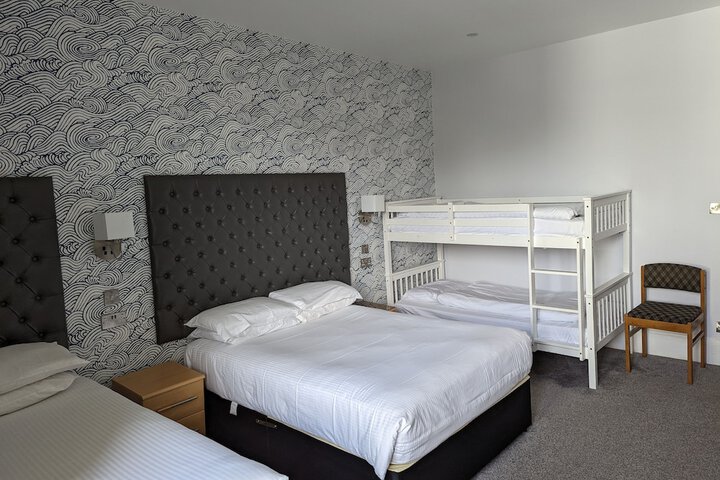 Room 49 of 118