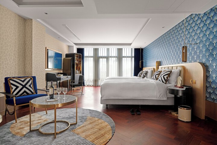 Room 5 of 48