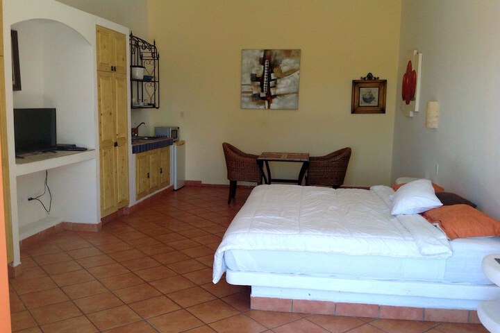 Room 5 of 35