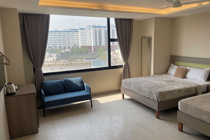 Room 18 of 37
