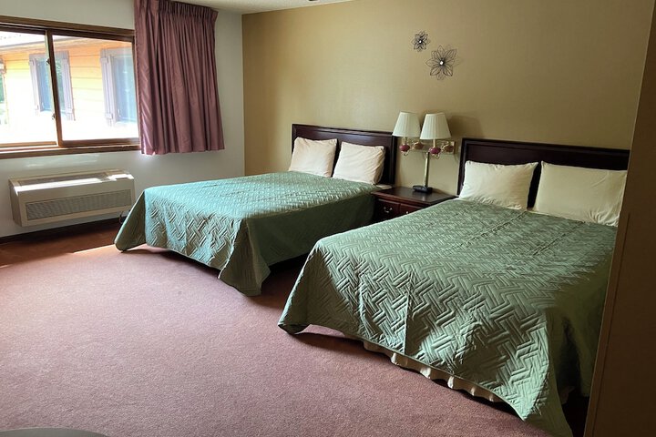 Room 5 of 202