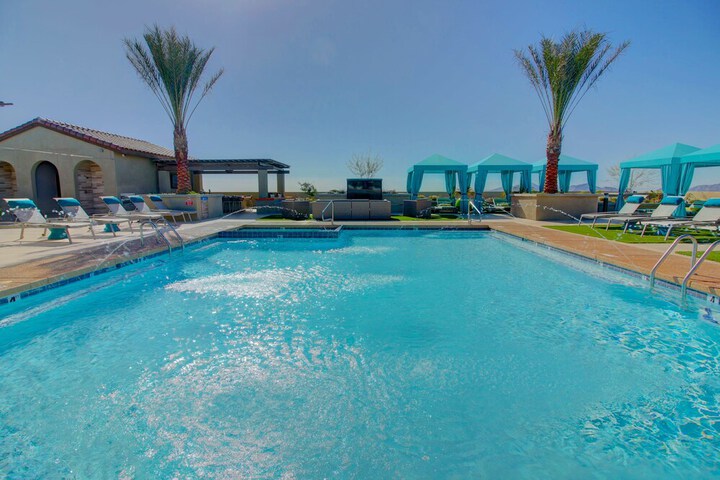 Pool 25 of 50