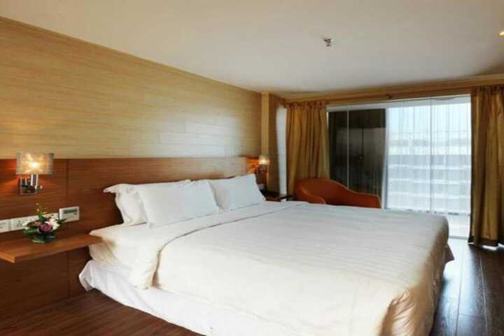 Room 7 of 55