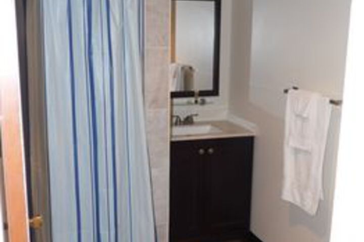 Room 2 of 6