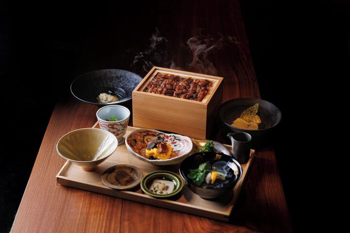 Dining 78 of 98