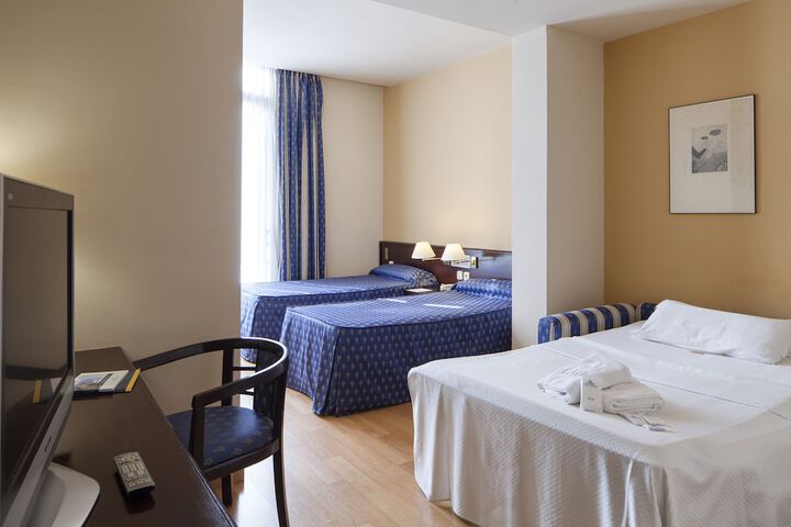 Room 3 of 51