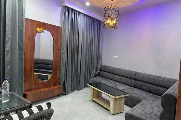 Room 16 of 30