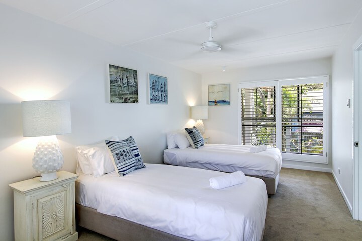Room 2 of 26