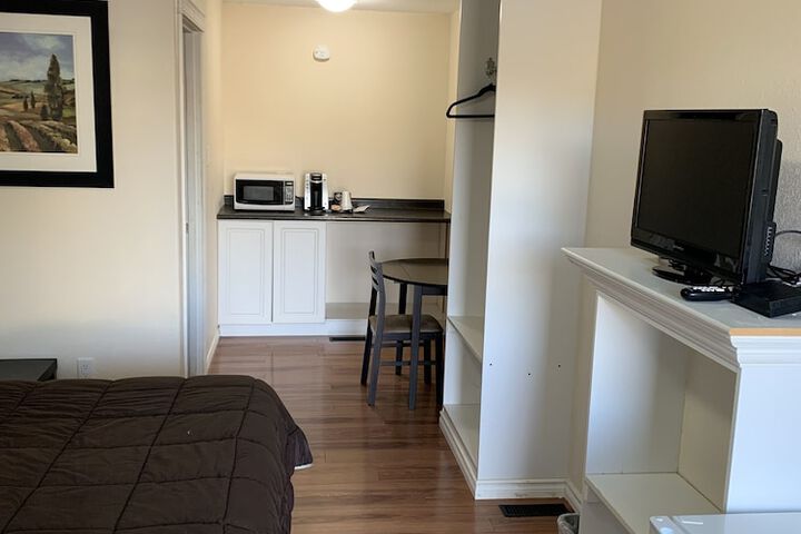 Room 8 of 29