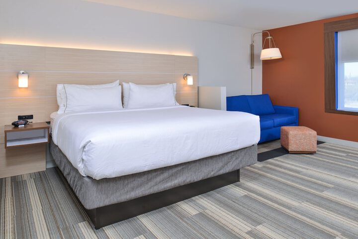 Standard | King Bed (7 of 11)
