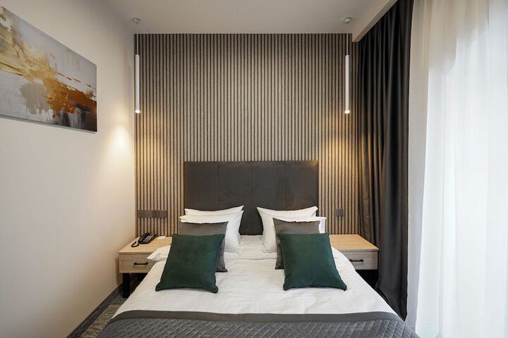 Room 19 of 209