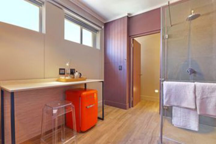 Room 32 of 53