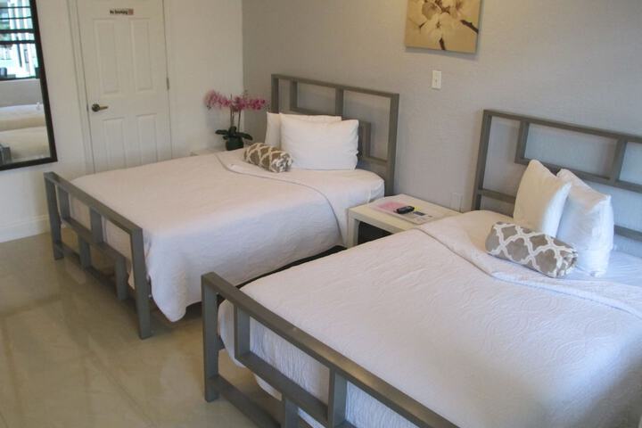 Deluxe 2 Double Beds (4 of 5)