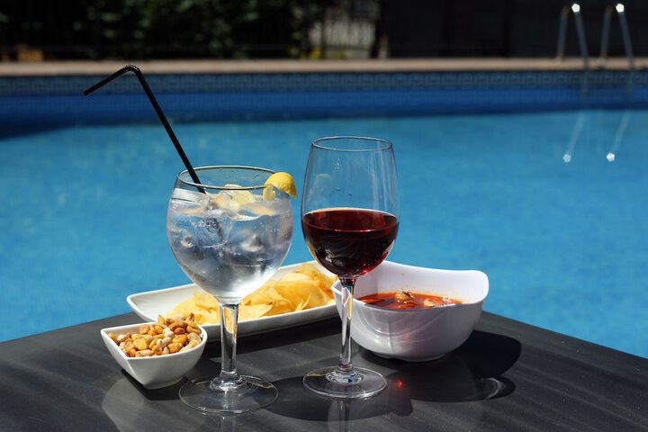 Pool Hotel