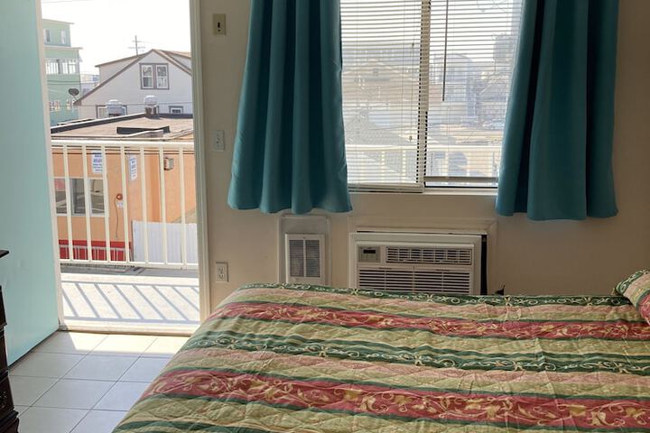 Room 7 of 53