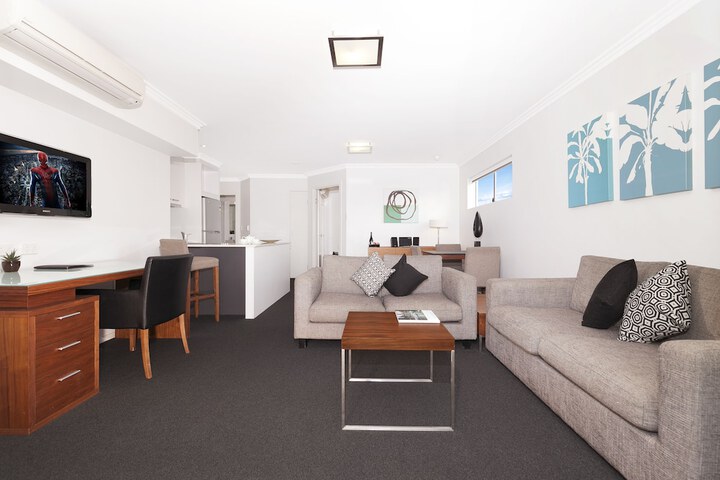 Room 7 of 35
