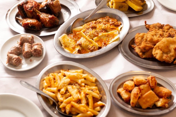 Dining 85 of 120