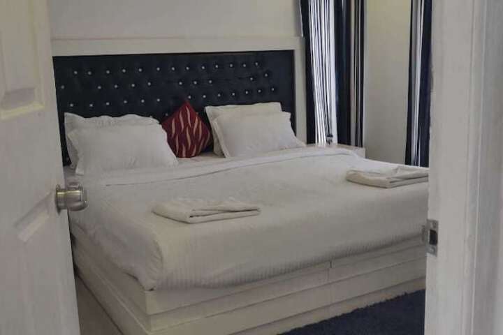Room 5 of 41