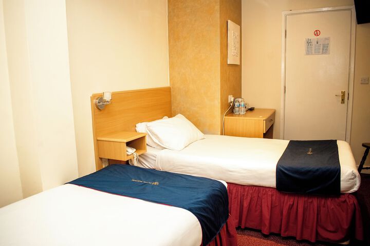 Room 65 of 157