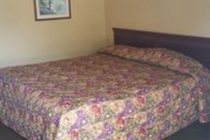 Room 9 of 24
