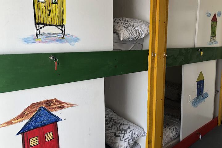Room 2 of 68