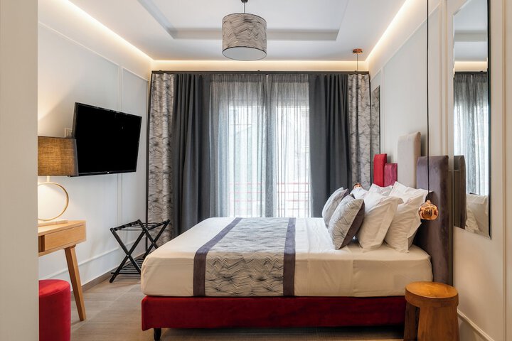 Room 65 of 83