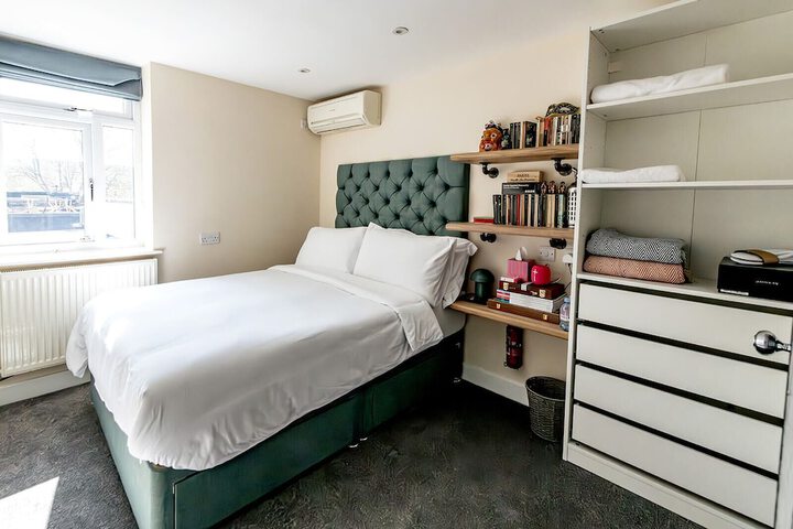 Room 11 of 36