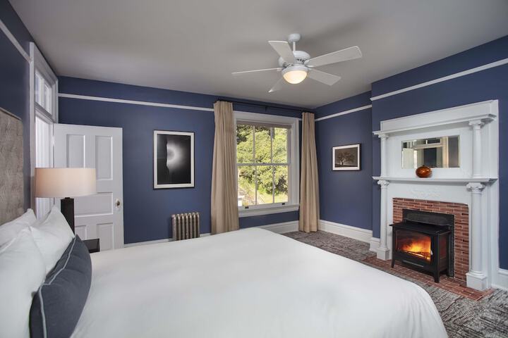 Room 43 of 140