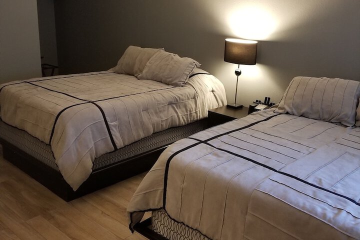Room 9 of 12