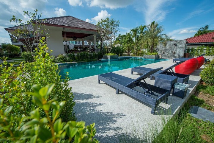 Pool 34 of 76