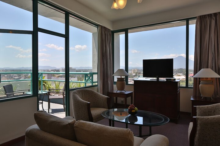 Room 15 of 73